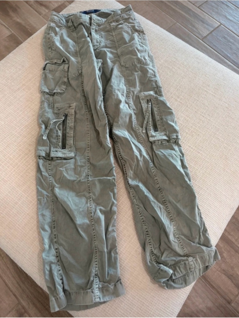 Hollister Women's Olive Cargo Jeggings
